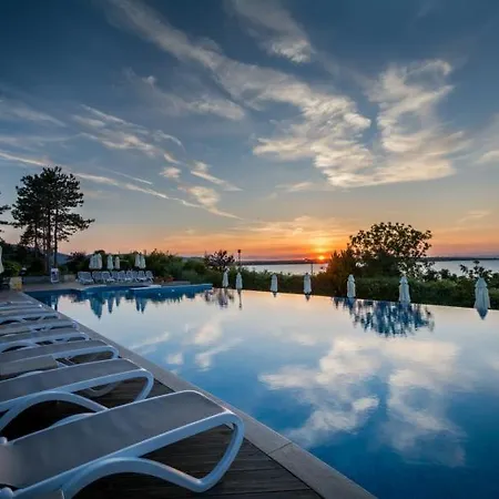 Santa Marina Apartaments- Karina 1 Apartmanhotel *