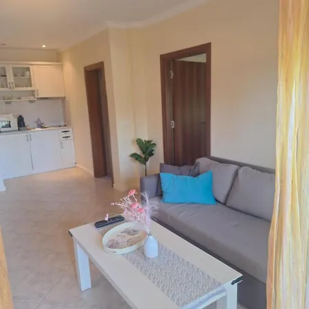 Santa Marina Apartaments- Karina 1 Apartmanhotel