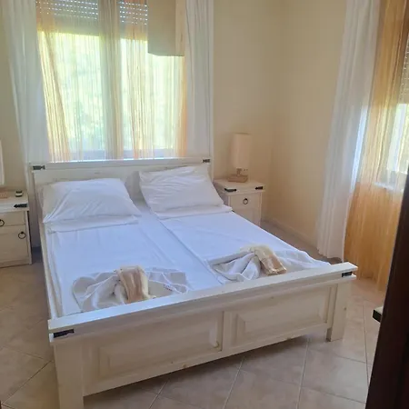 Apart Otel Santa Marina Apartaments- Karina 1