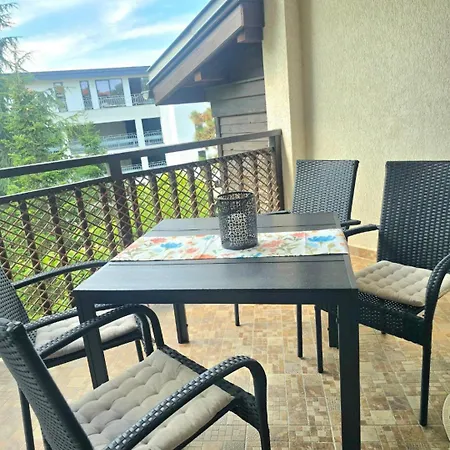 Ξενοδοχείο με διαμερίσματα Santa Marina Apartments- Karina 1 *