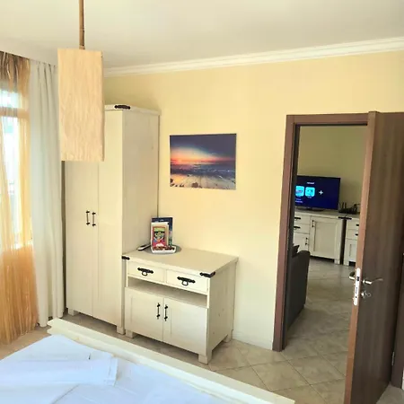 Santa Marina Apartments- Karina 1