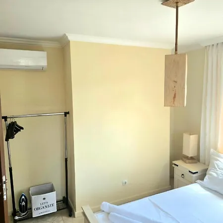 Ξενοδοχείο με διαμερίσματα Santa Marina Apartments- Karina 1 Σωζόπολη